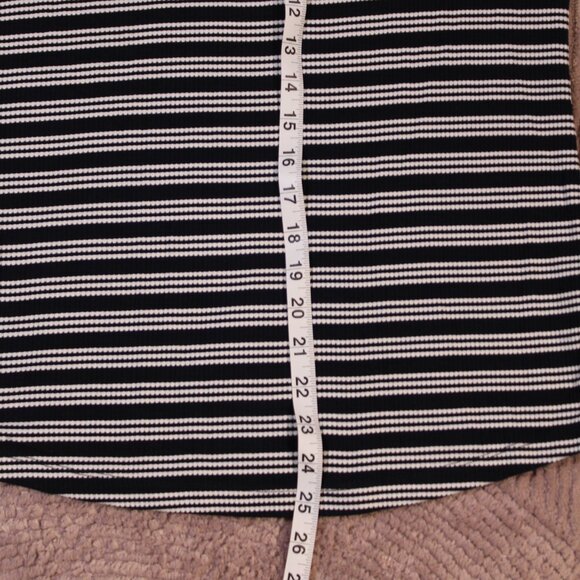 Free Assembly Women's Button Shoulder Mock Neck Ribbed Top, Dark Navy, Size Med - Picture 10 of 11